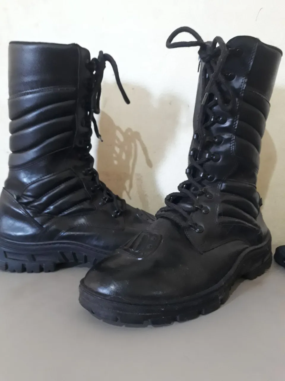 Botas Táticas de Couro - Conforto e Durabilidade