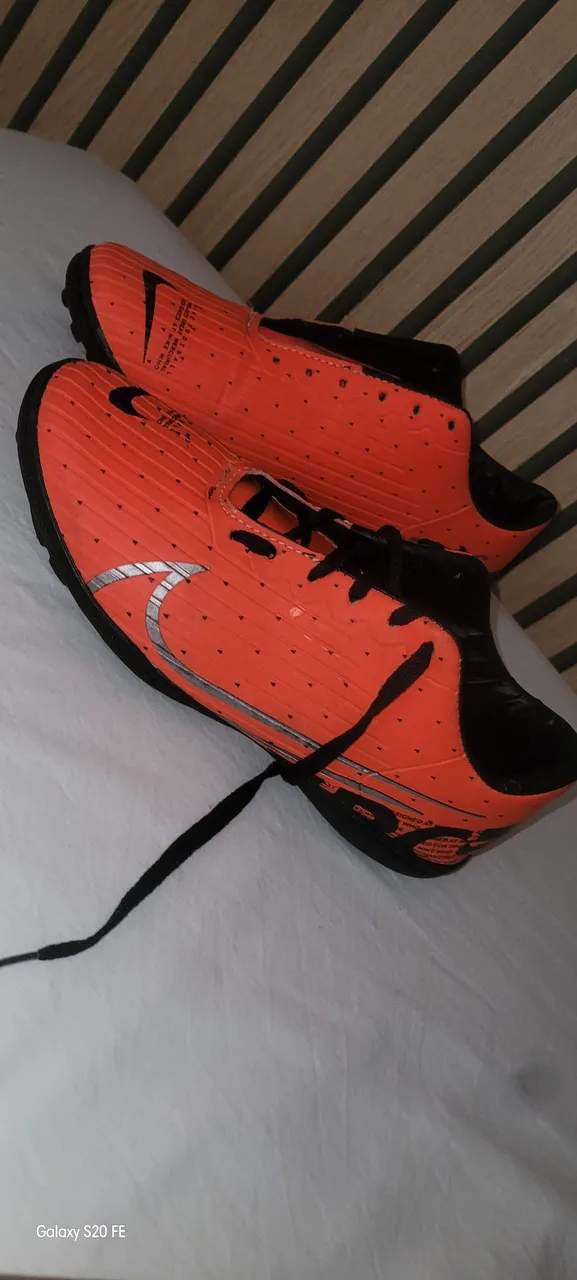 Chuteiras Nike society - Tamanho 40
