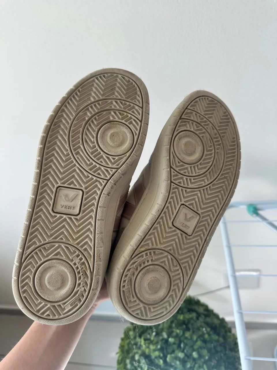 Tênis Vert V10 Suede Multico Natural Babe - Foto 2