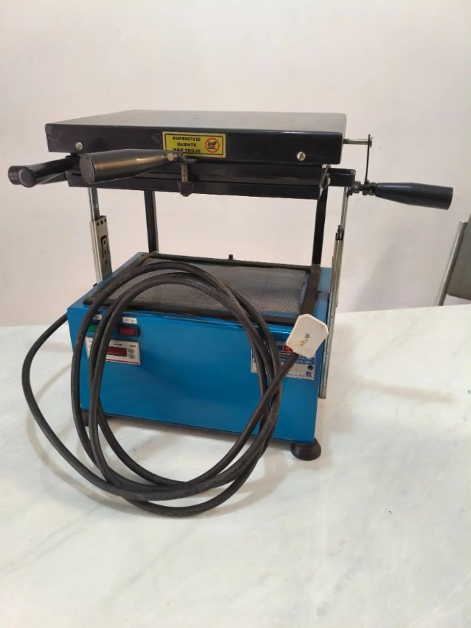 MÁQUINA VACUUM FORMING -SEMI NOVA - SUPER OFERTA! - Foto 2
