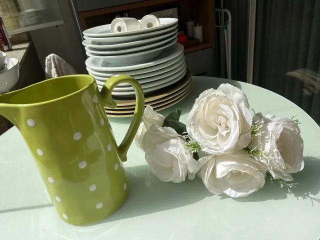 Vendo Jarra decorativa verde pistache com bolinha brancas - Foto 2