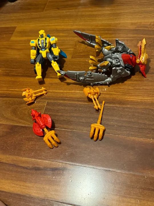 Transformers Hero Maschers Bumblebee e Strafe - Foto 2
