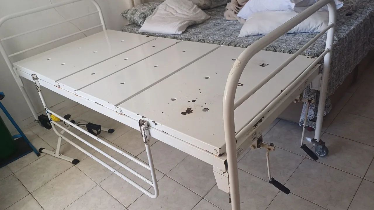Cama hospitalar com colchão pneumático  - Foto 2