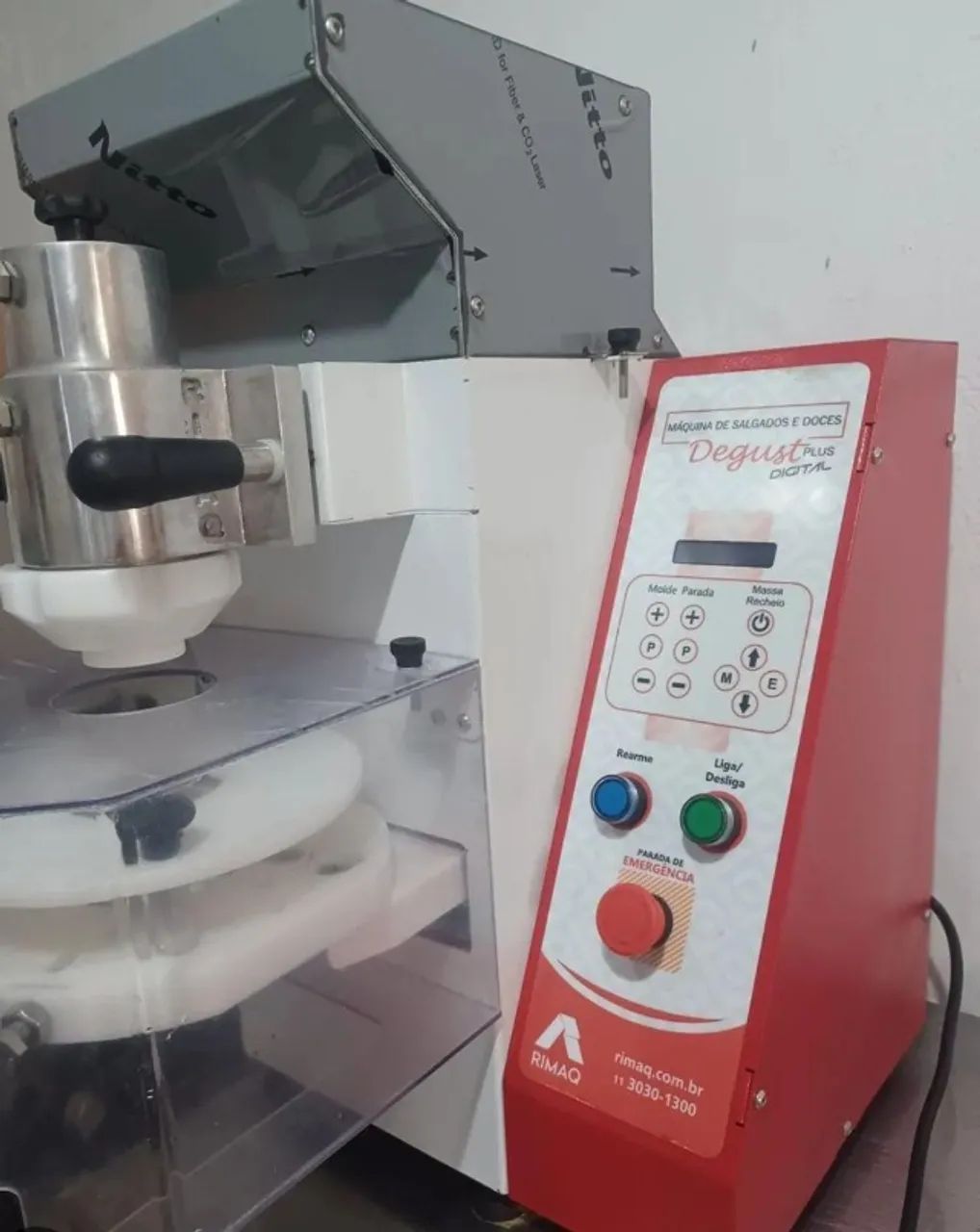 Máquina de Salgados e Doces Degust Plus Digital (marca Rimaq)