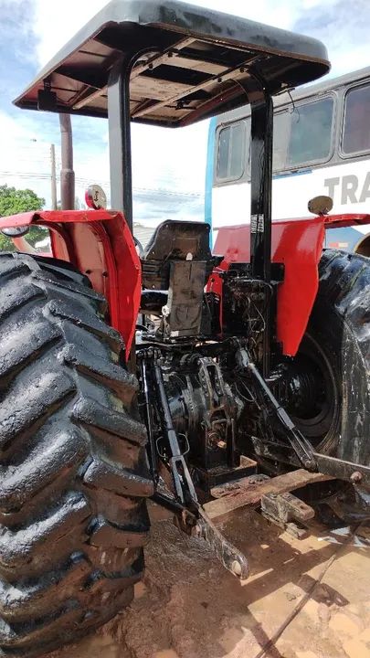 Trator Massey Ferguson 4x4 297 - Foto 4
