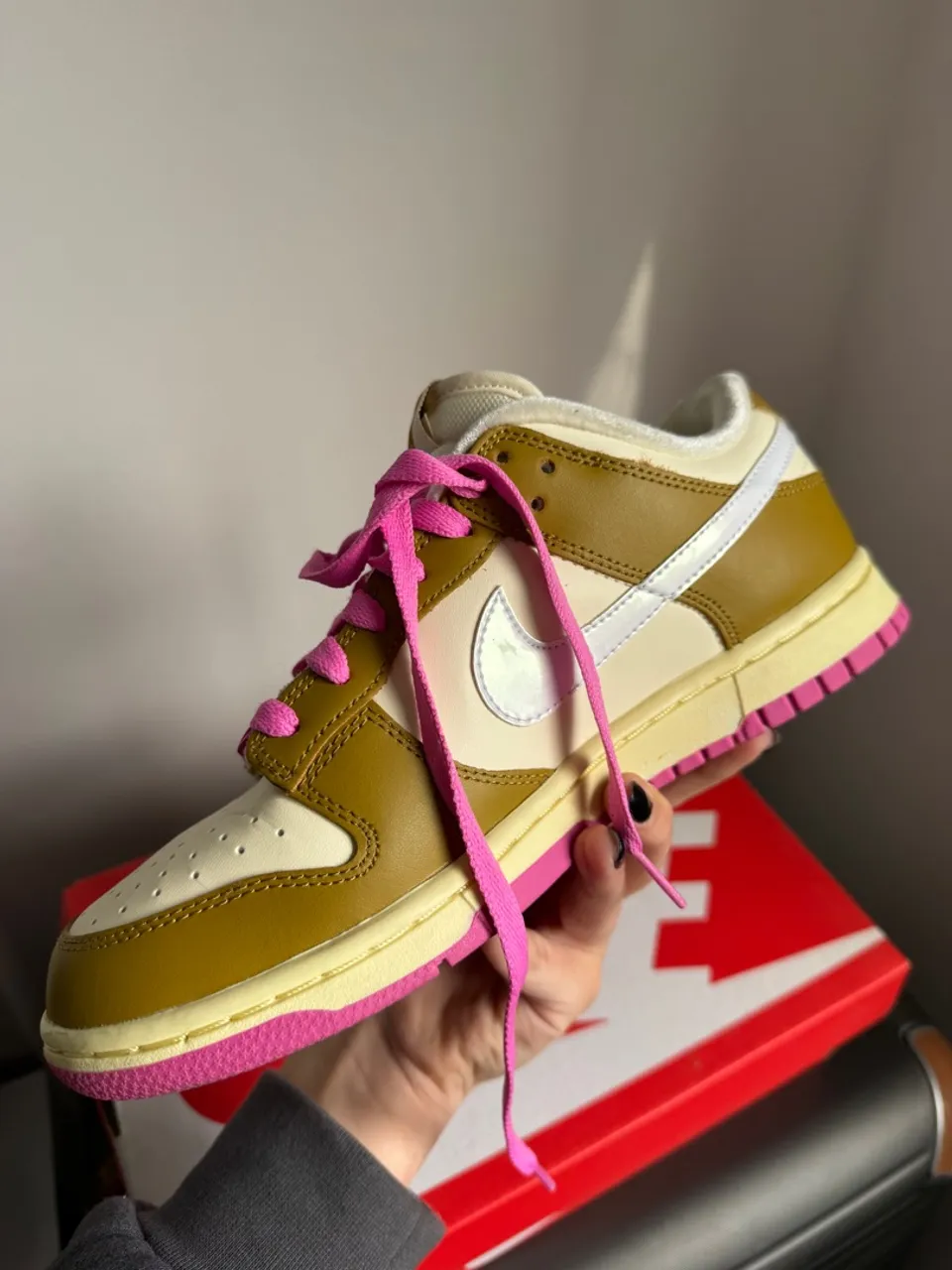 Tênis Nike Dunk Low Rosa e Marrom 38