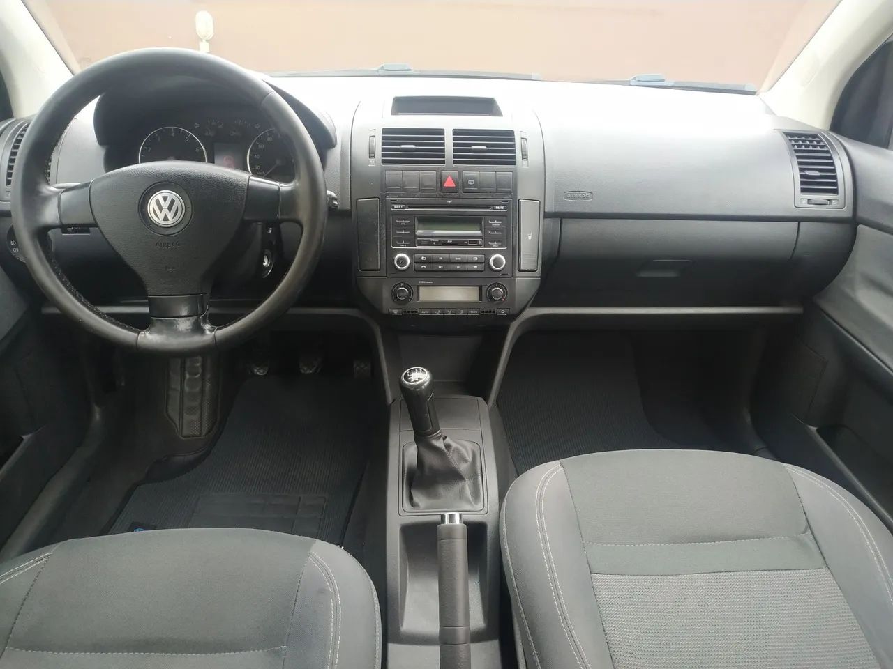 Polo sedan 1.6 confortline  - Foto 3
