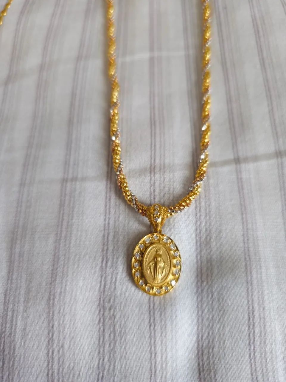 Cordão Ouro18k com pingente Nossa Senhora com brilhantes.  - Foto 2