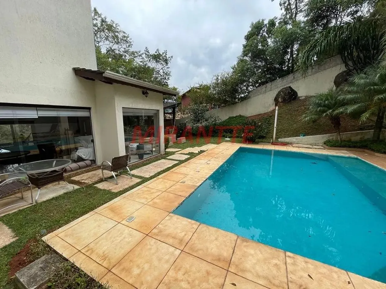Casa em Condomínio na Serra da Cantareira