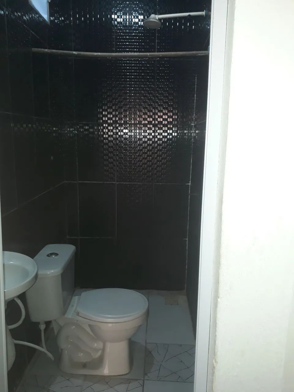 Quarto com varanda Boa  localização - Foto 5