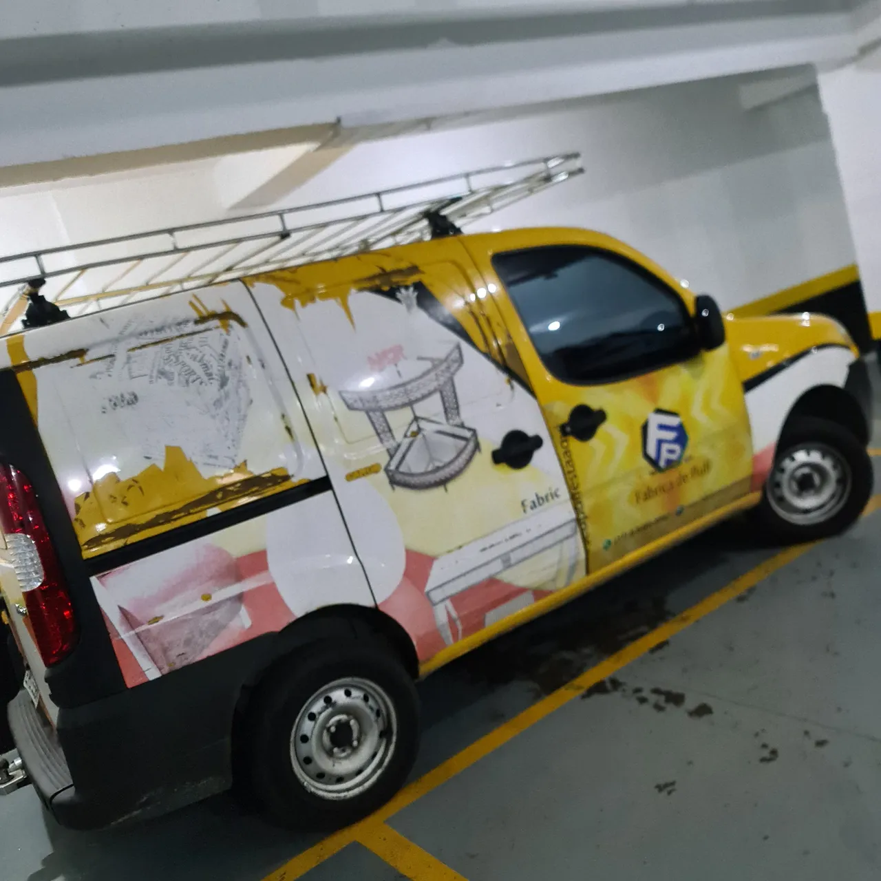 Doblo Cargo 1.4 - 2011 COMPLETA c/ Porta Lateral