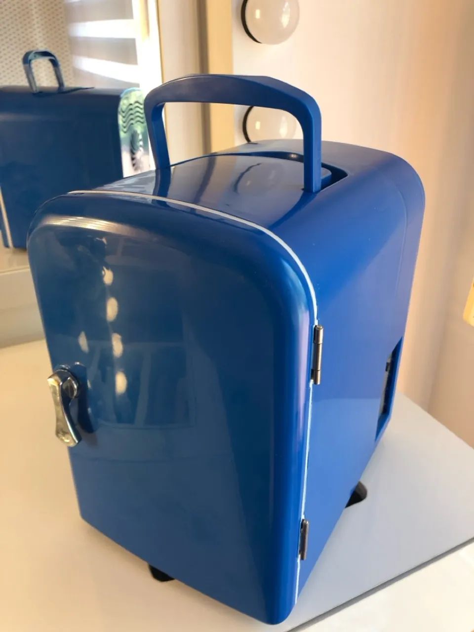 Refrigerador e aquecedor termo elétrico