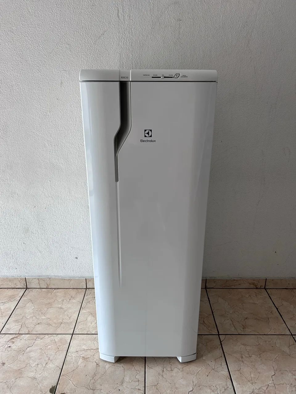 Geladeira Electrolux RDE33 NOVA