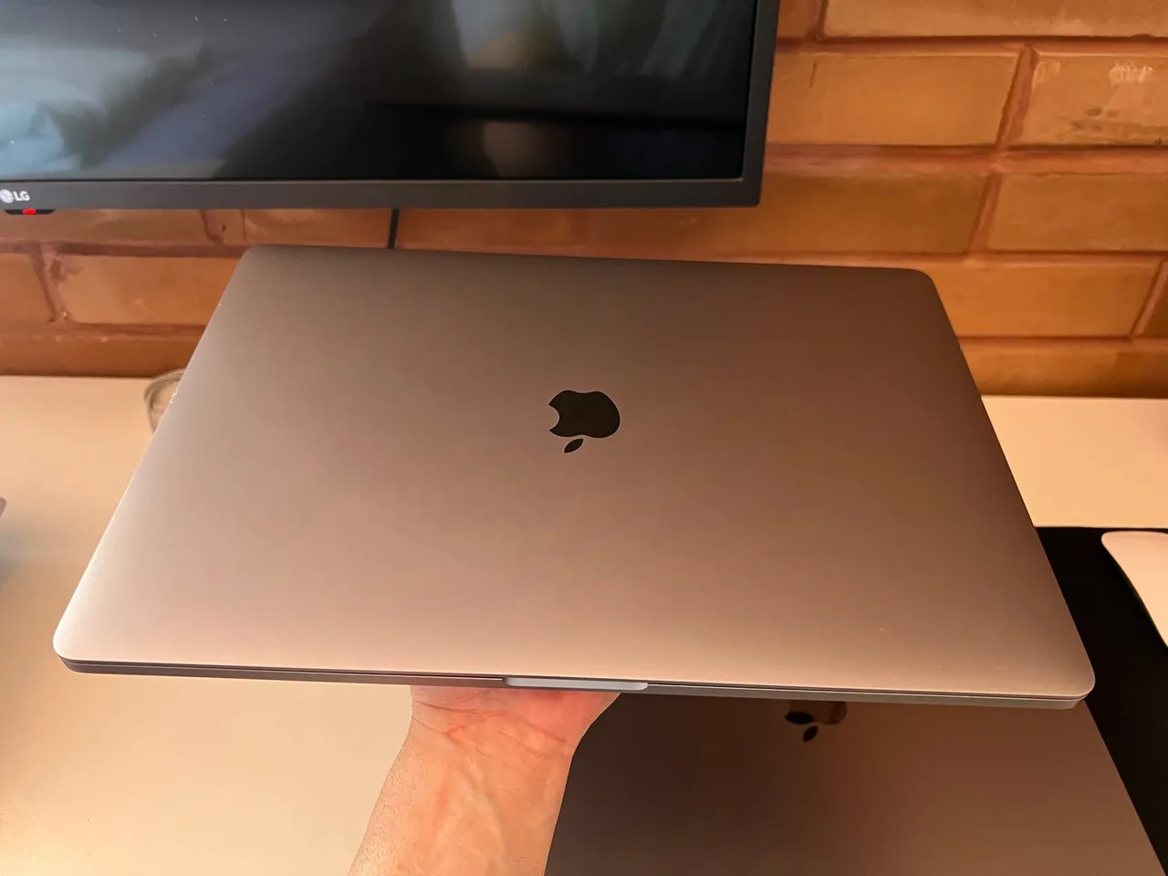 MacBook Pro 16インチ 2019 メモリ16GB SSD500GB MacBook Pro (16 polegadas, 2019) - Especificações técnicas