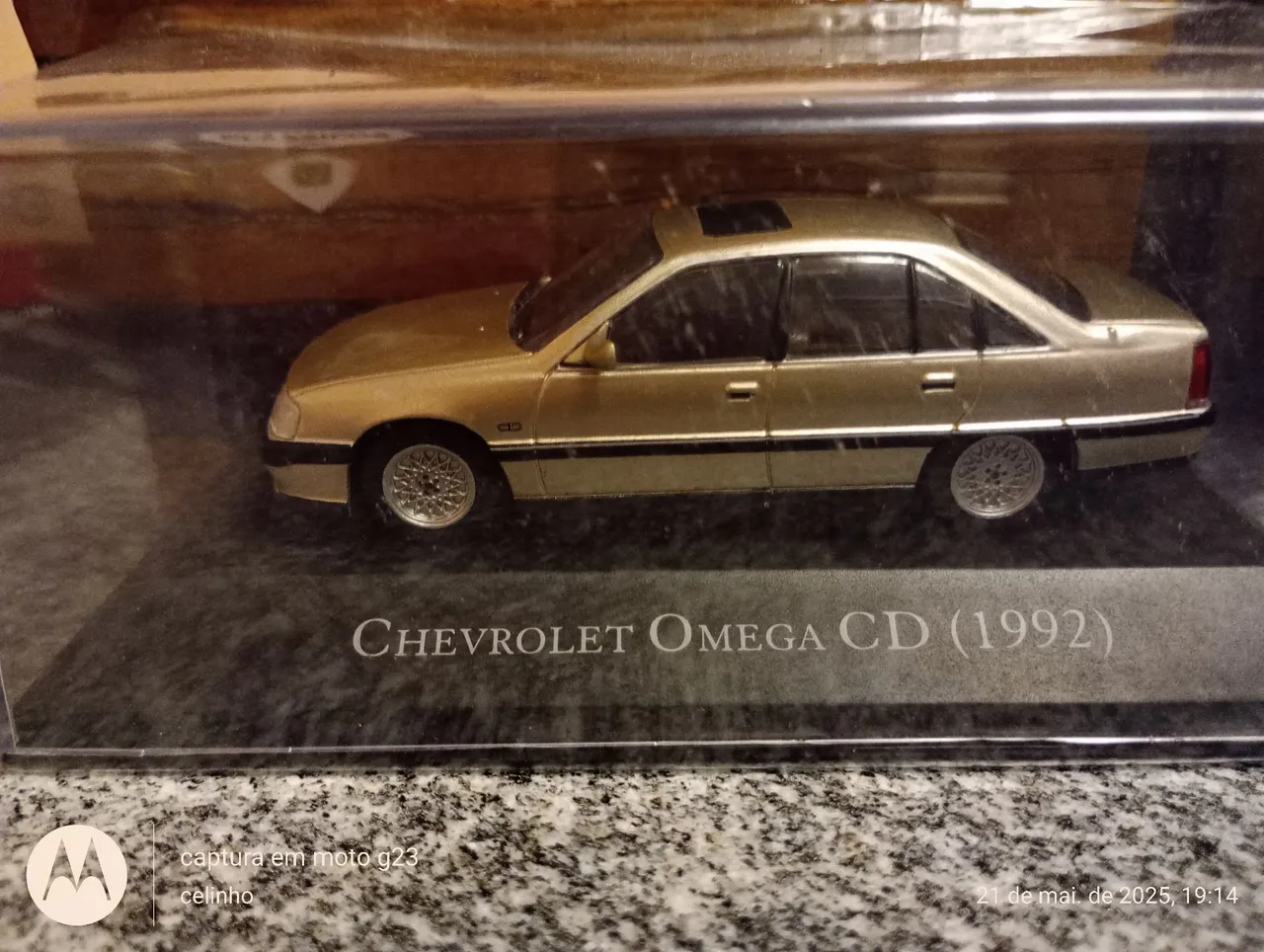 Miniaturas de carros nacionais antigos