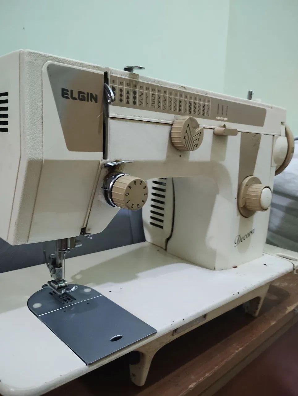 Vendo máquina de costura  - Foto 2