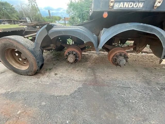 VENDO 3 EIXOS DE CARRETA À DISCO RANDON COMPLETOS COM MOLAS, RODAS E 2 SUSPENSORES