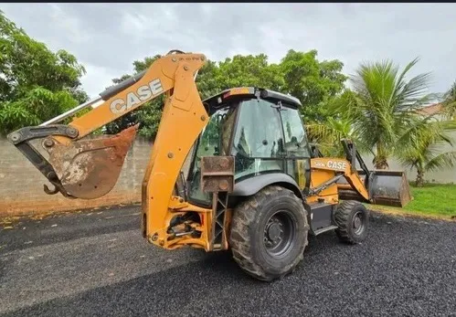 Retroescavadeira Case 580n 2015