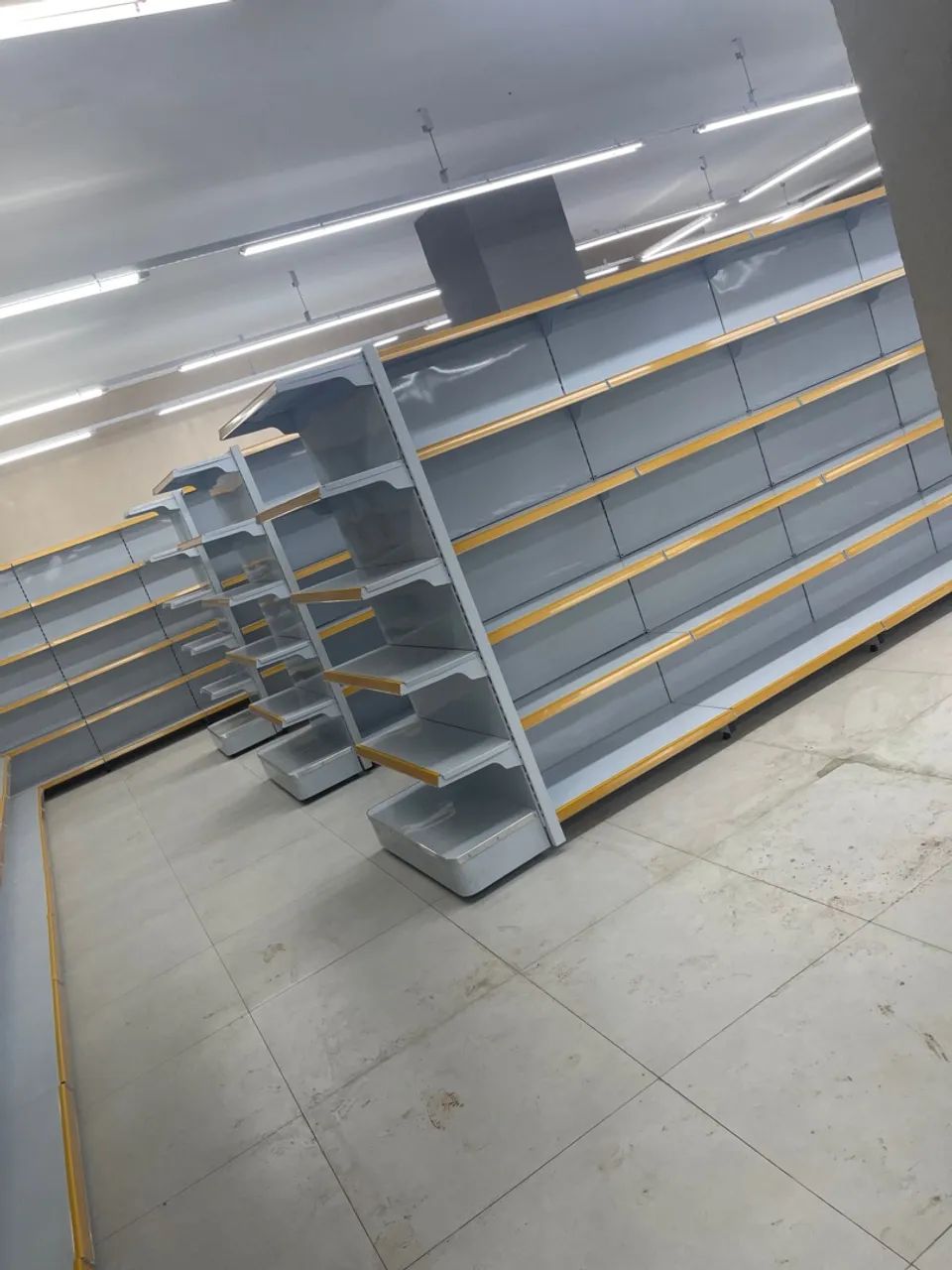 Expositores e Prateleiras para Comércio - Foto 3