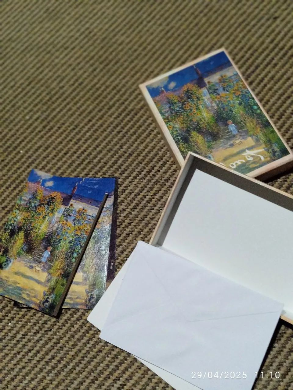 Box com 11 cartões postais com envelopes. Monet  - Foto 4