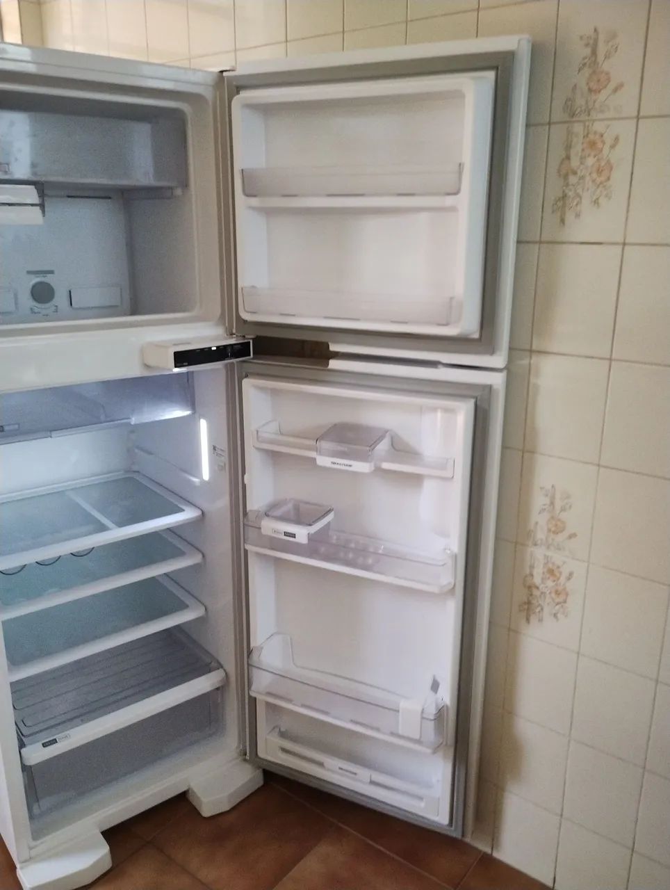 Geladeira Duplex - Branca - Conservada - Foto 4