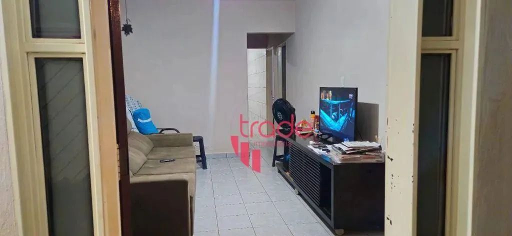 Casa à Venda de 02 Quartos no Bairro Quintino Facci I em Ribeirão Preto com Quintal. - Foto 2