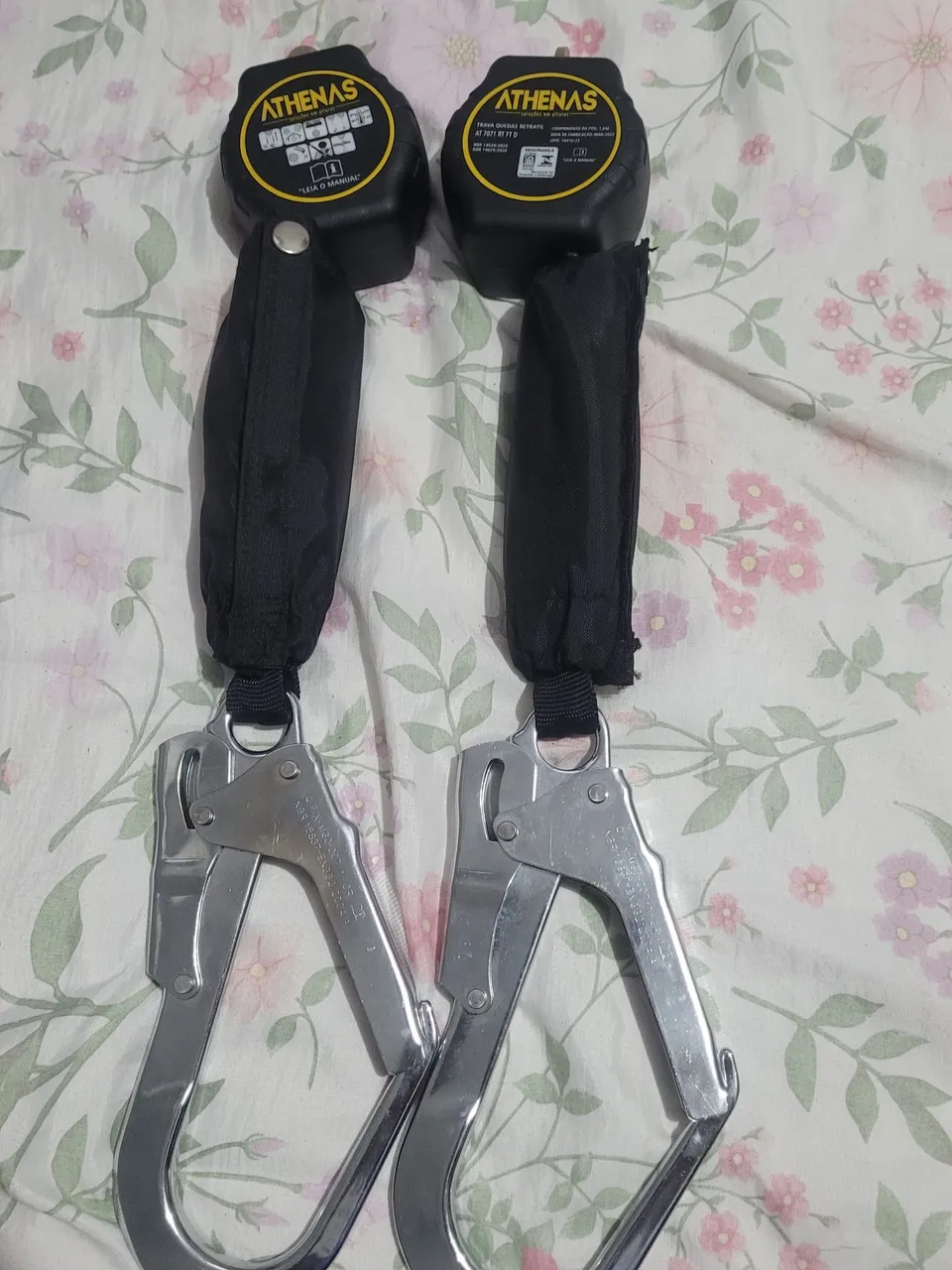 Trava Quedas Retrátil Athena AT 7071 RT FT D