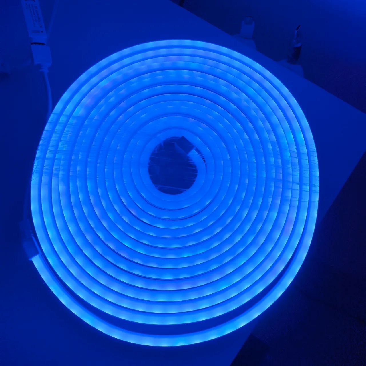 Fita de LED Neon com Fonte e Controle (5 metros) - Foto 3