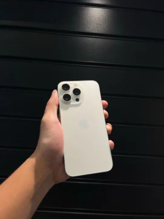 iPhone 15 Pro Max com garantia APPLE em excelente estado  - Foto 2