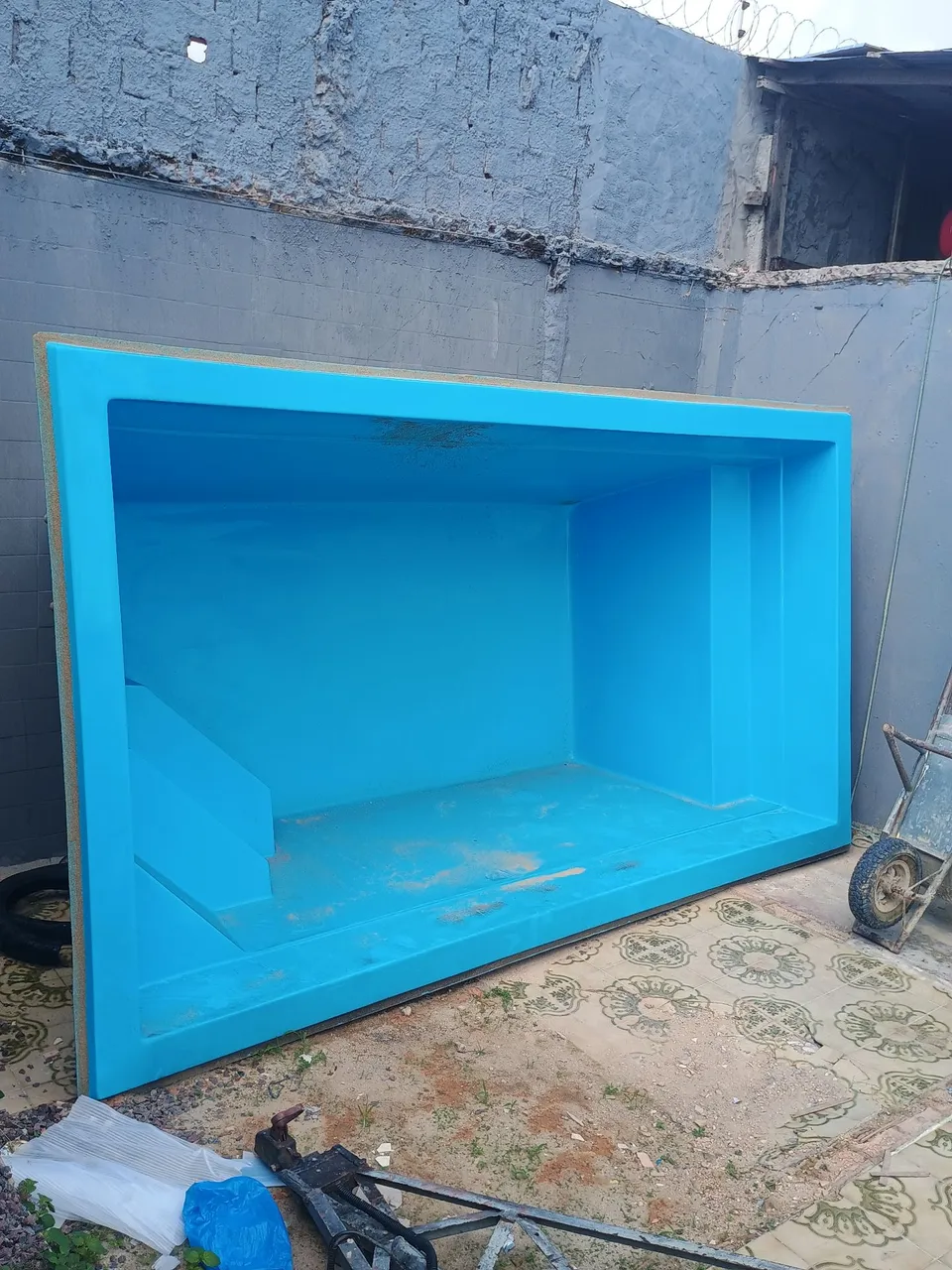 Piscinas em Fibra diversos tamanhos ,