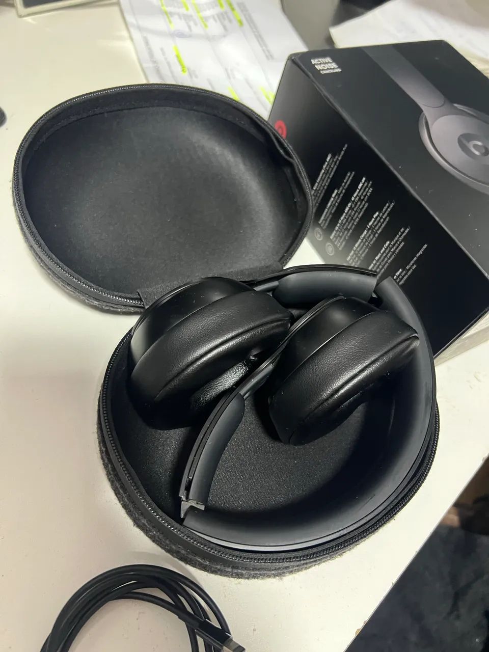 Beats Solo Pro preto  - Foto 5