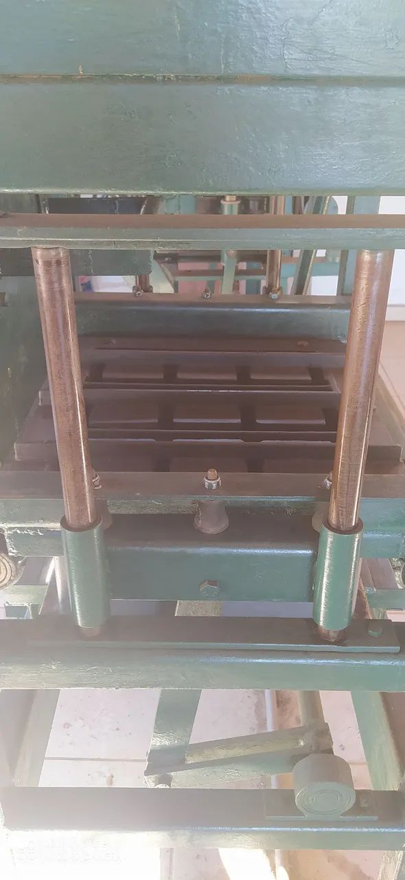 Máquina de fazer blocos64319604037506122