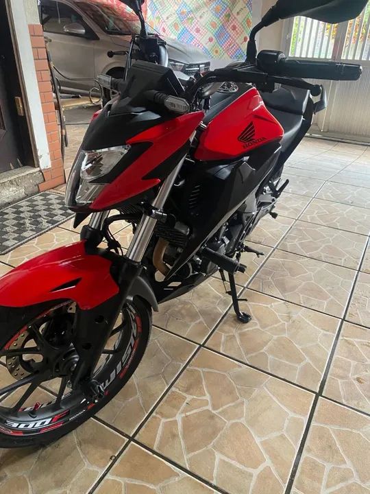CB300F 2024 - Foto 5