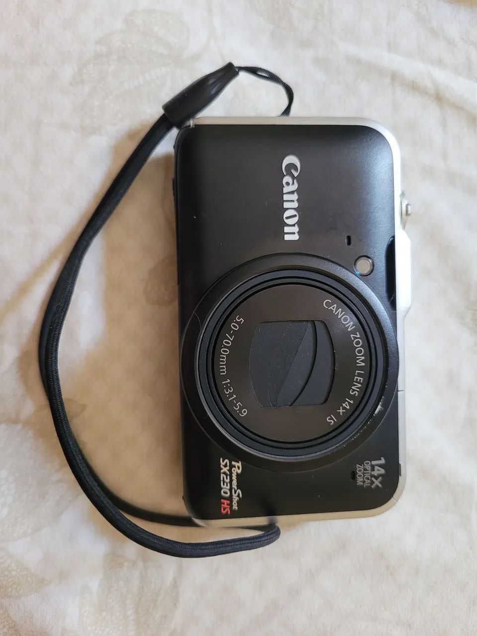 Câmera fotográfica Cânon antiga63824562640515121