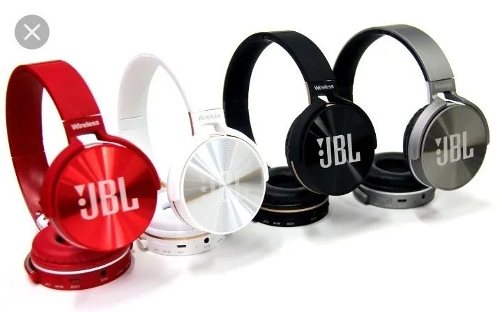 Fones de ouvido JB950 bluetooth, cartão de memória, rádio FM e auxiliar P2.
