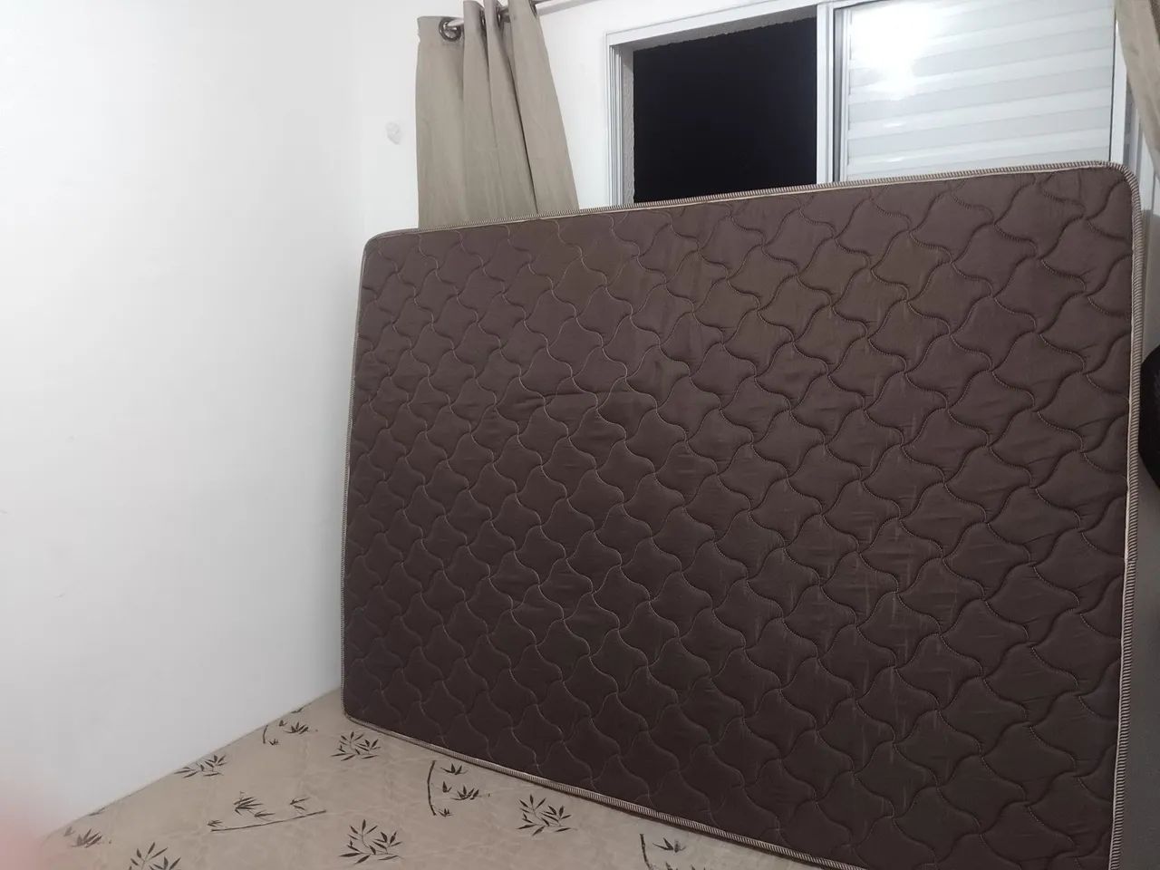 Colchão Casal em ótimo estado semi ortopédico semi novo apenas 270 reais aceito proposta 