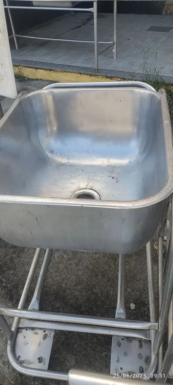 Carrinho INOX com tanque industrial"LEIA" - Foto 5
