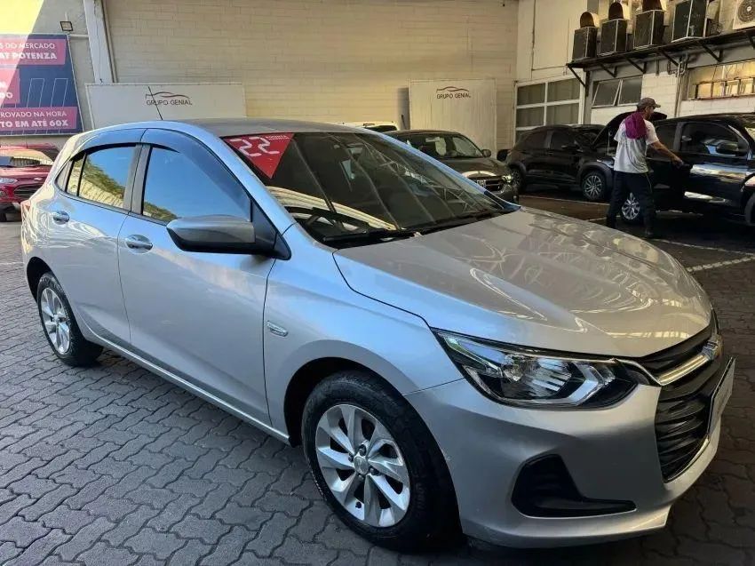 Chevrolet ONIX 1.0 TURBO FLEX LT MANUAL.