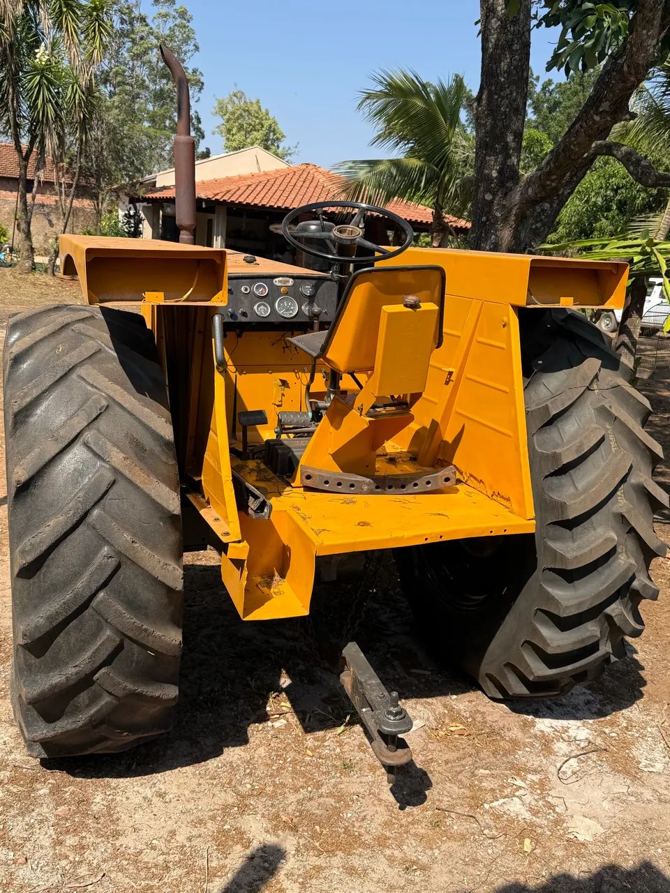 VENDO!!!Trator CBT 6 2100-6 cilindros motor Perkin  - Foto 3