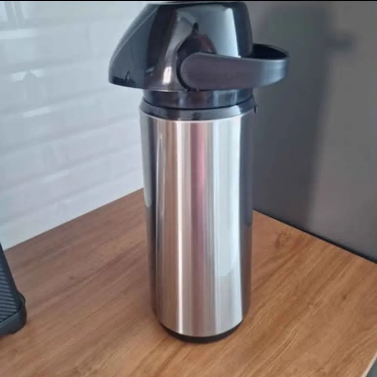 Garrafa Térmica Invicta Air Pot Inox 1,8L - Foto 3
