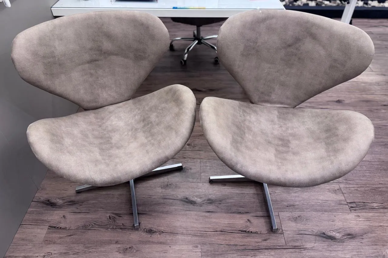 Kit 2 Poltronas Swan decorativas