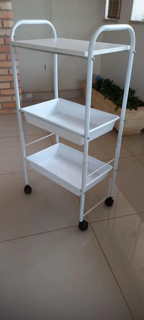 Carrinho auxiliar para estética novo.
