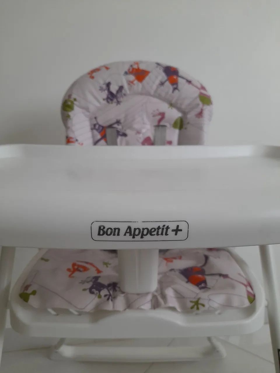 Cadeirão para Refeição Burigotto Bon Appetit+ Monstrinhos (Usado) - Foto 2