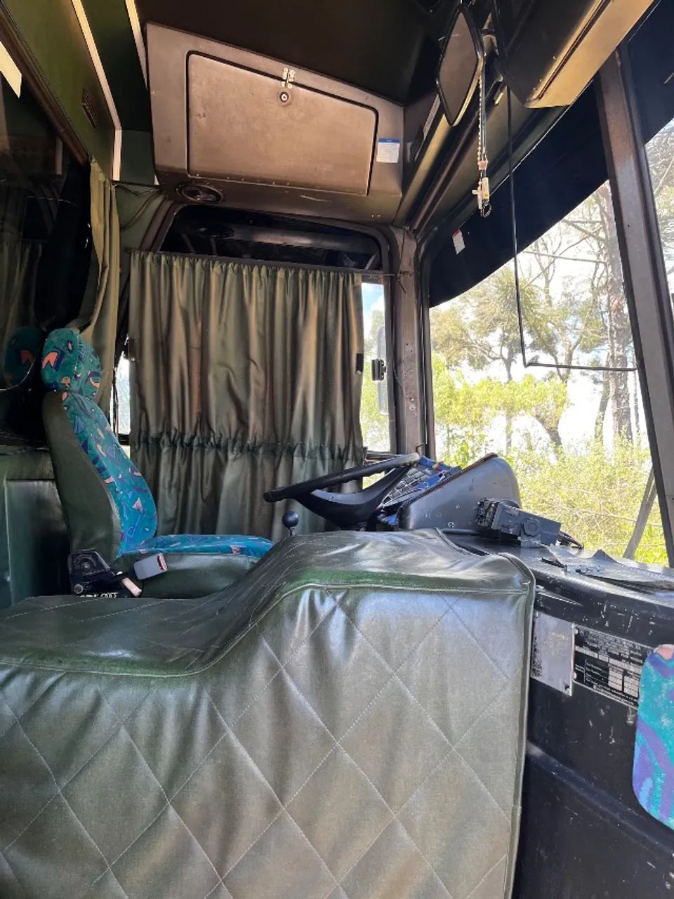 Ônibus 1318 motor casa  - Foto 9