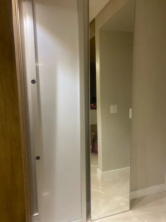 Vendo 2 portas com espelho 