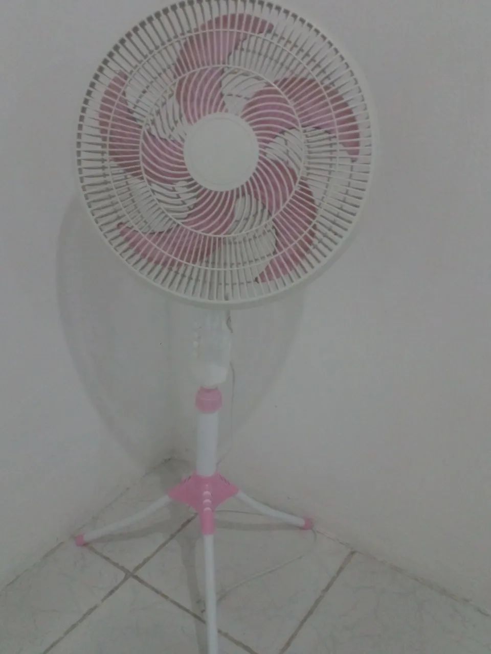 Vendo ventilador Branco - Foto 2