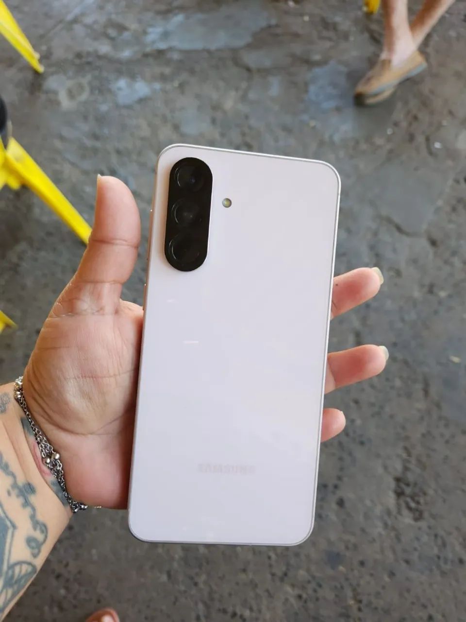 Samsung A56 - Foto 2