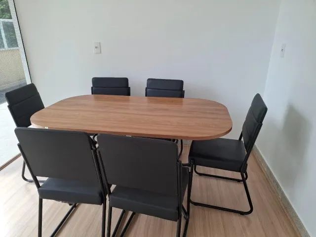 Mesa escritório com 6 cadeiras 
