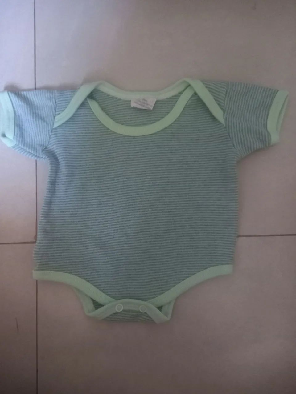 Roupas de bebê tamanho P e rn