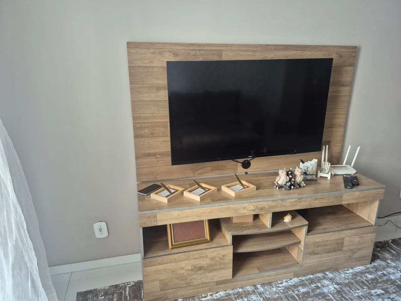 Painel e rack sala
